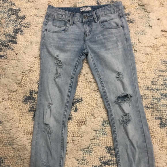 Free People Denim - FREE PEOPLE Light Wash Distressed Skinny Jeans